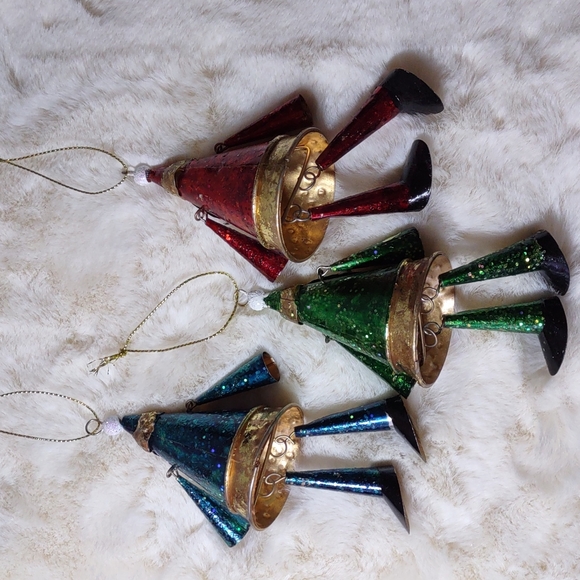 3pc. Santa Dangling Metal Ornaments - Picture 2 of 7